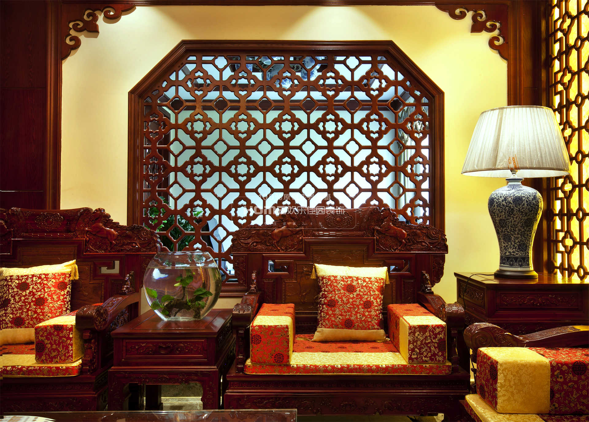 中式风格客厅装修实景图