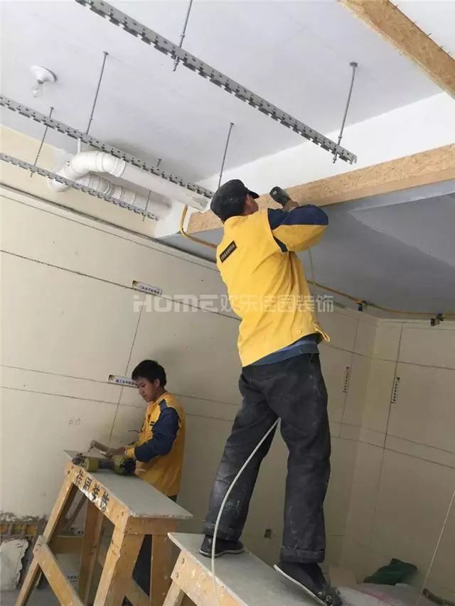 欢乐佳园装饰木作基层开始施工
