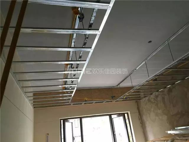 欢乐佳园装饰木作基层开始施工