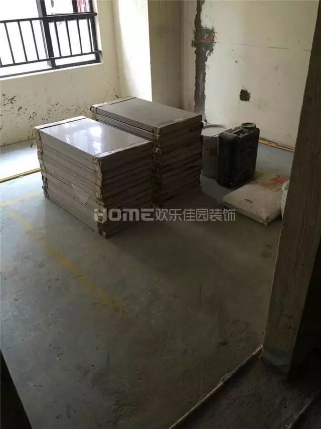 欢乐佳园装饰材料堆放区