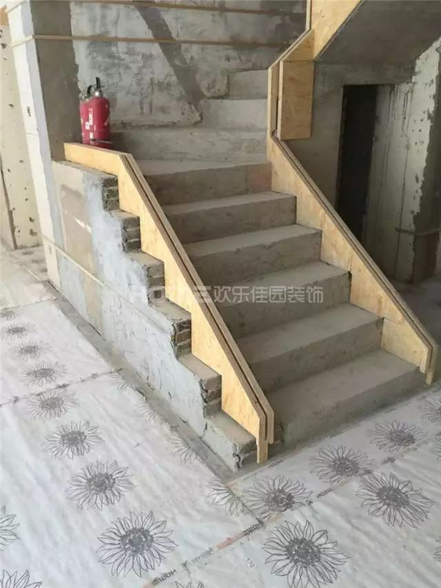 木作楼梯基础完成